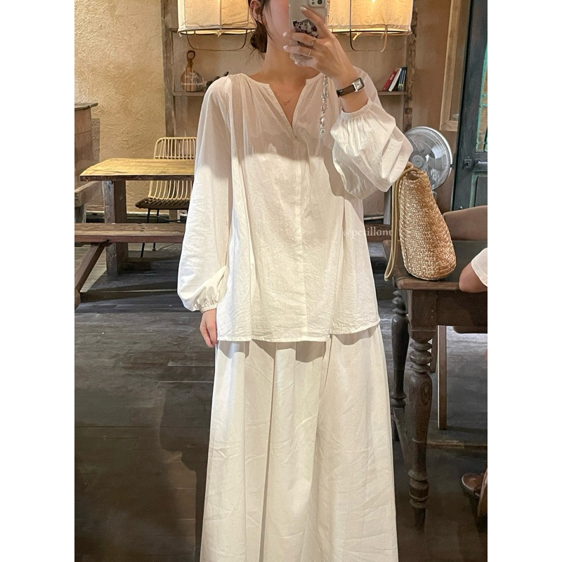 𝐏𝐞𝐭𝐢𝐥𝐥𝐚𝐧𝐭 - 𝐈𝐬𝐨𝐥𝐝𝐞 𝐒𝐡𝐢𝐫𝐭 (Áo cổ V form rộng) | BigBuy360 - bigbuy360.vn