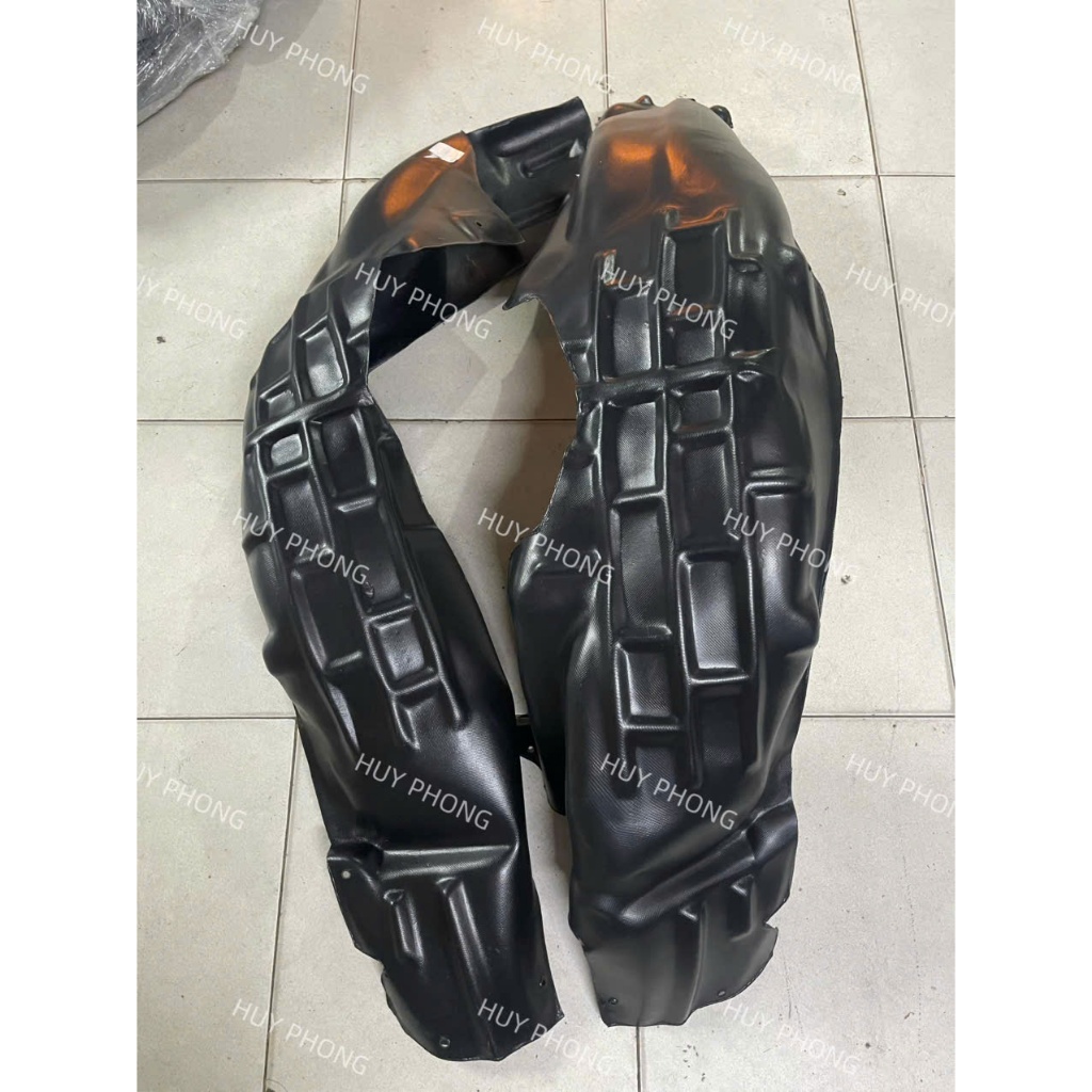 Chắn bùn lòng dè sau nhựa Ford Focus 2013-2023