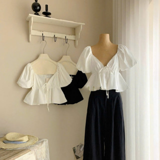 Áo Croptop Nữ Cổ V LALISA Áo Babydoll Phồng Cổ V Phối Ren AO003