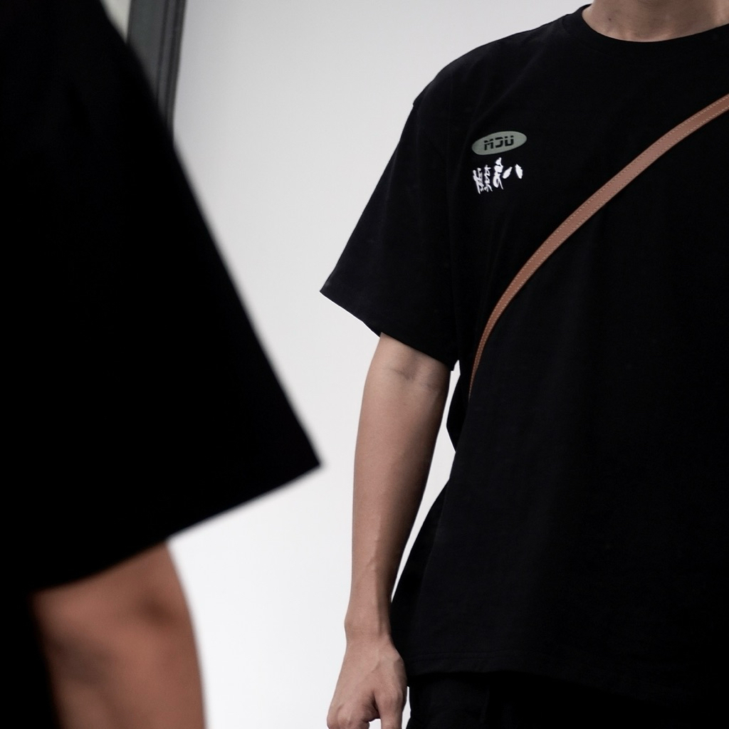 (MUA 1 TẶNG 1 NGẪU NHIÊN) Áo thun local brand cổ tròn Uncle M cotton 100% nam nữ Unisex in lụa - Bafanglaicai tee | BigBuy360 - bigbuy360.vn