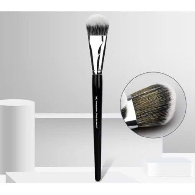 Cọ nền Sephora Pro foundation số 47