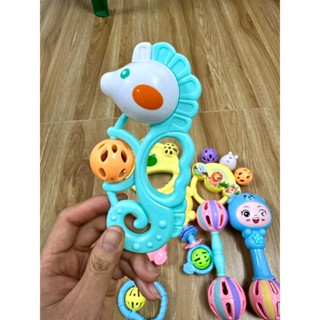  Bộ đồ chơi lục lạc xúc xắc 7 món cầm tay hình các nhân vật vui nhộn dành cho bé,giúp bé tập cầm nắm 