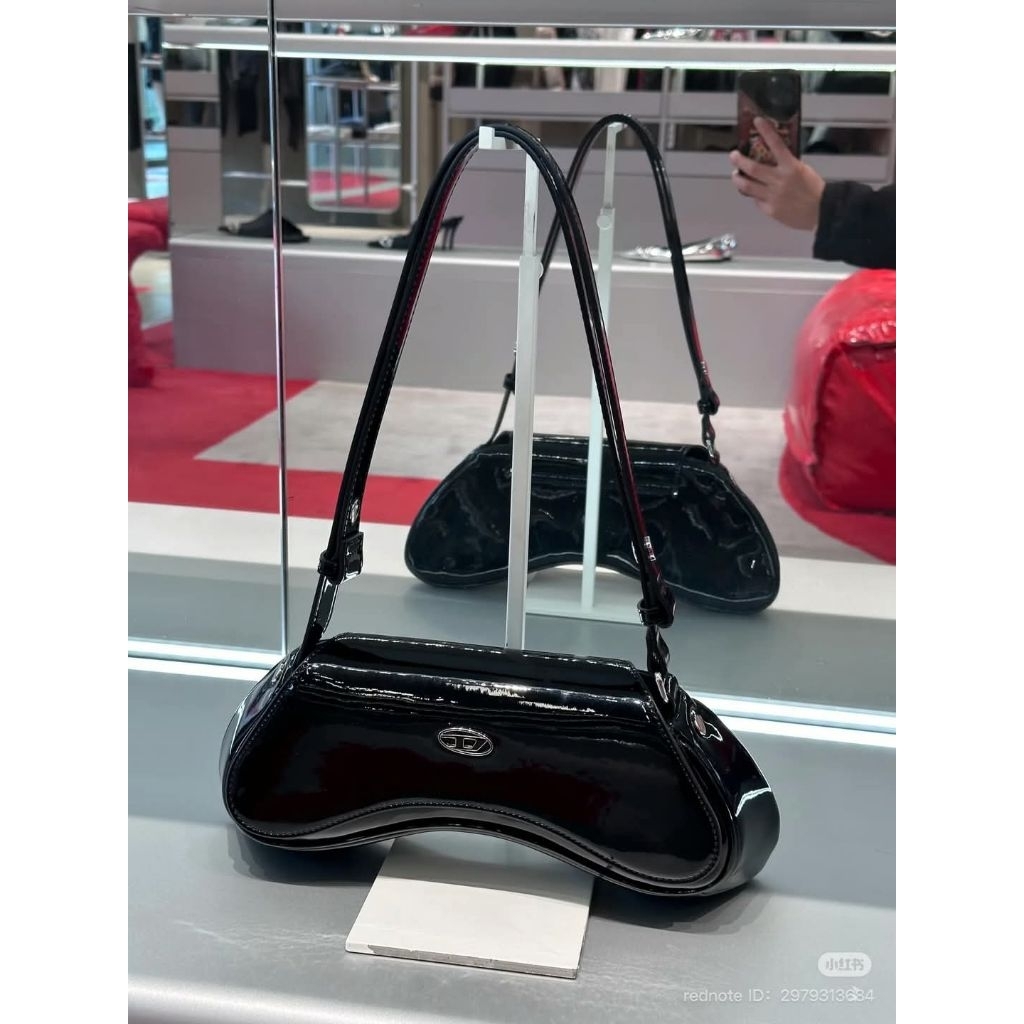 Túi Diesel authentic e sẵn ship :)