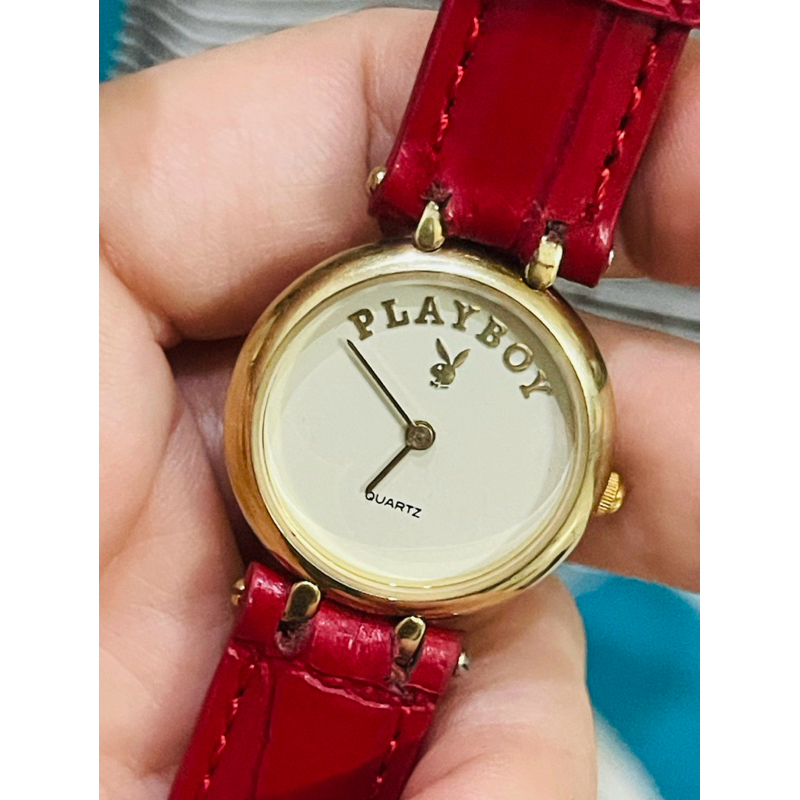 Đồng hồ PlayBoy Thụy Sỹ dây da nữ lên tay bao đẹp.
