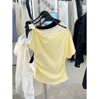   ẢNH OLDSCHOOL  Áo thun kiểu nữ xoắn vai lệch kiểu nhún eo MELY STUDIO 