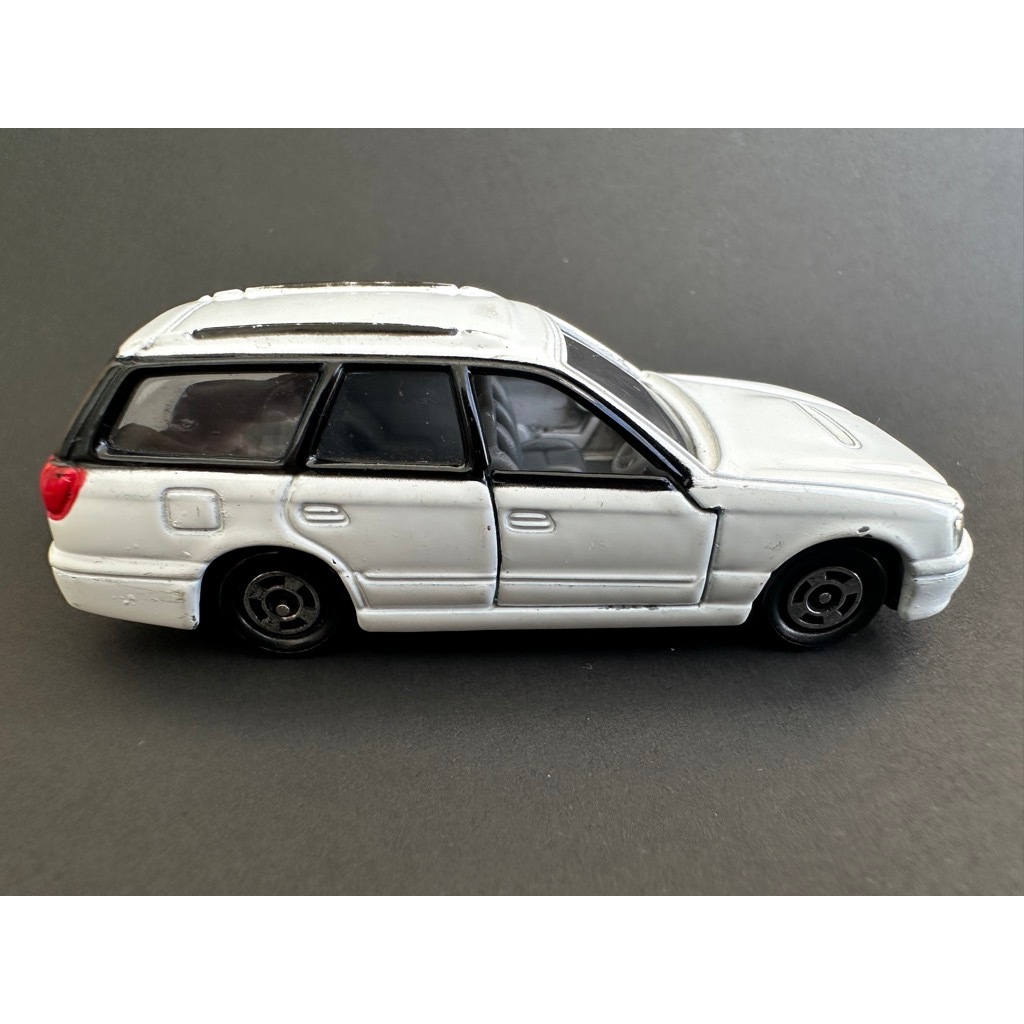 Xe mô hình Tomica Subaru Legacy Touring Wagon No.11 - No.18