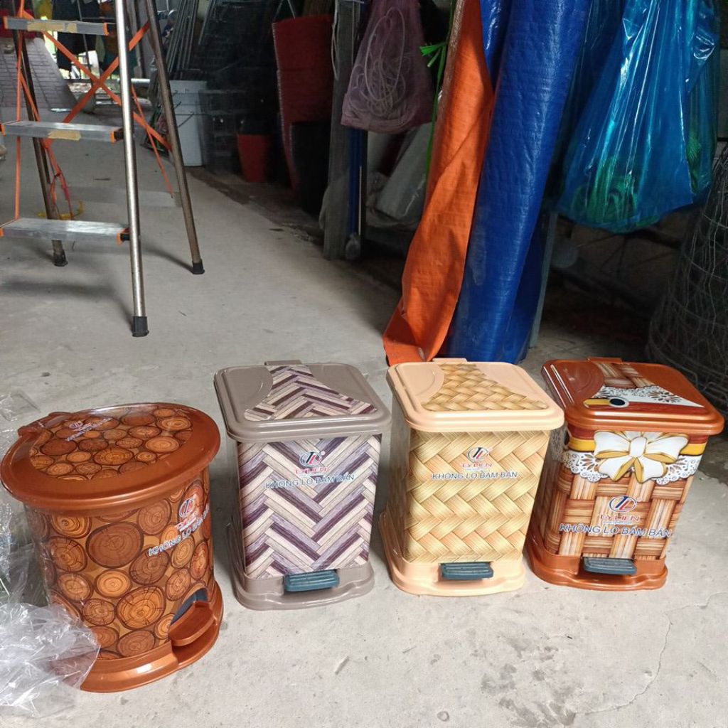 thùng rác đạp oval nhỏ Tý Liên