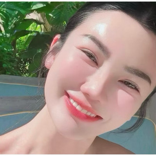 Kem chống nắng Quê Skin  SPF55+ & dưỡng da Phù hợp Tất Cả Loại da Cả mụn và khô nhờn