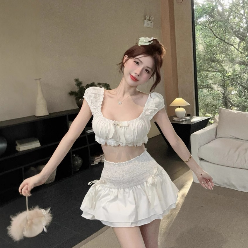 (Có Mút Ngực) Set Áo Croptop Trễ Vai Đính Nơ Ngực Mix Chân Váy Xòe Viền Ren Phù Hợp Đi Biển, Du Lịch | BigBuy360 - bigbuy360.vn