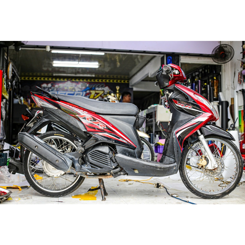 TEM RỜI DÁN XE LUVIAS ĐỎ ĐEN DECAL CHỐNG NƯỚC, BỀN MÀU TRÊN 2 NĂM