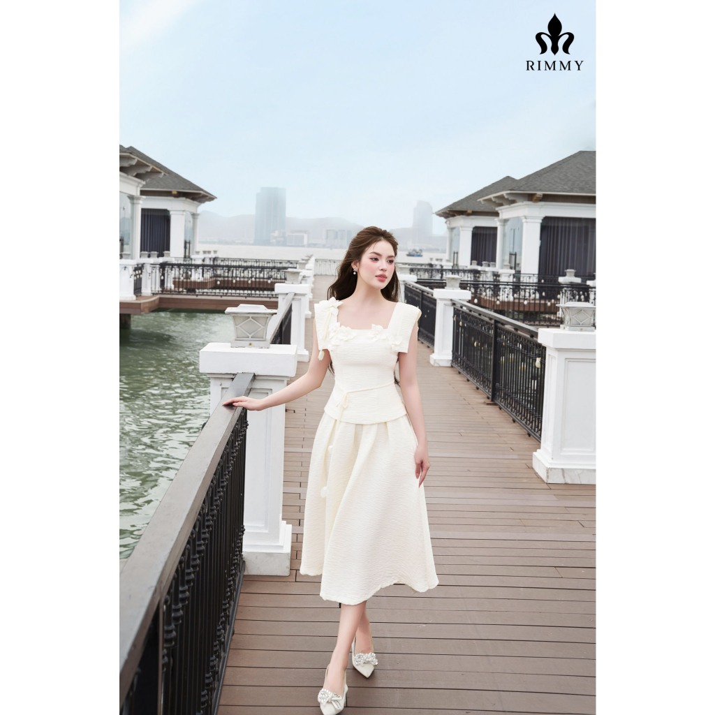 Mikala Set Công Sở Cao Cấp Trắng Thô Xước Phong Cách Thanh Lịch Thời Trang Thiết Kế Rimmy