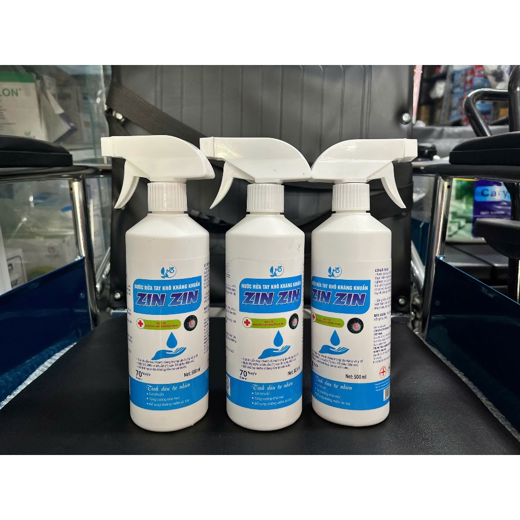 Dung Dịch Xịt Rửa Tay Sát Khuẩn Zin Zin Mùi Tinh Dầu Quế 500 ml