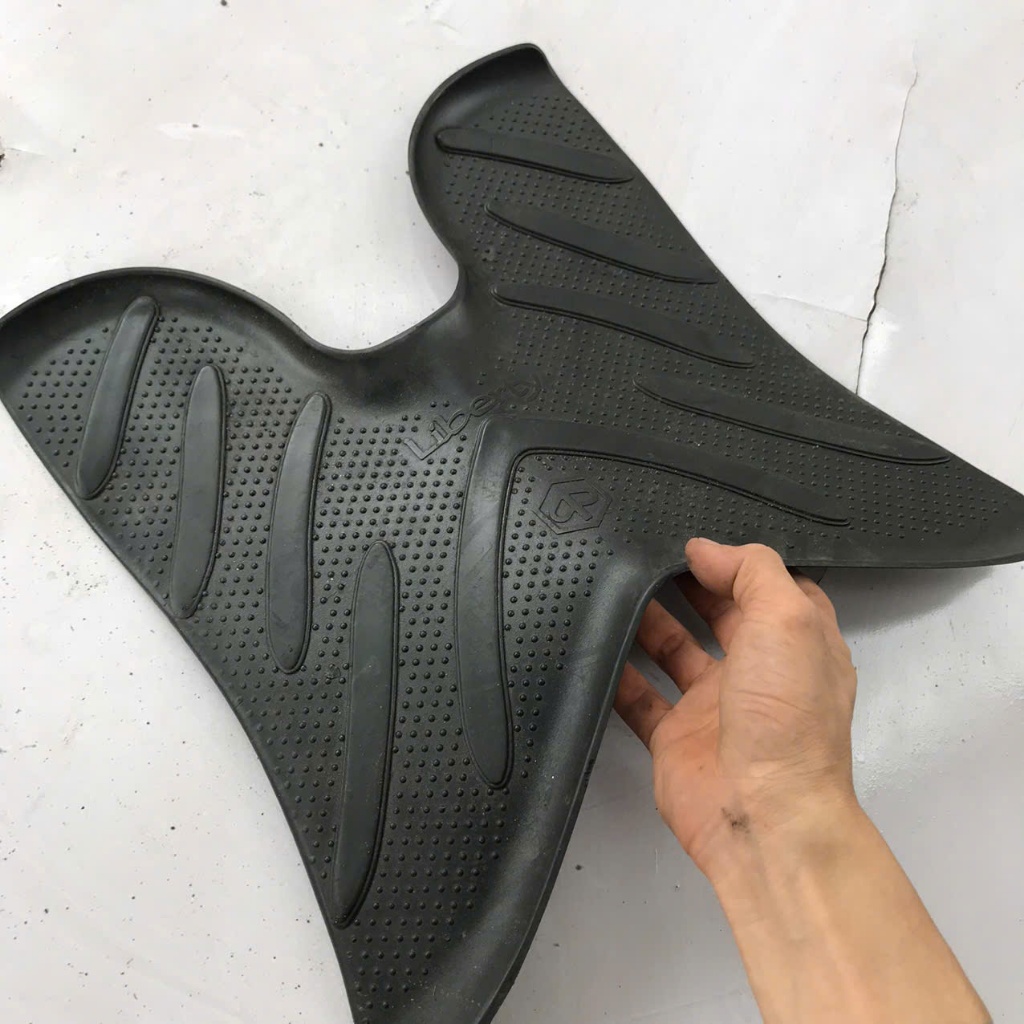 miếng cao xu để chân piaggio liberty lắp vừa chung các đời xe việt nhật 2v, 3v( hàng zin tháo xe)