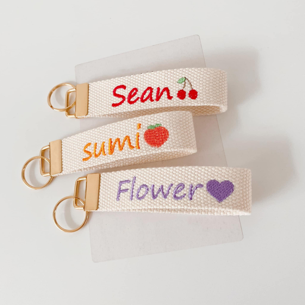 Móc Khóa Thêu Theo Yêu Cầu, Móc Khóa thêu Chữ Hình Cho Bé - Name Tag Treo Balo, Chìa Khóa, Làm Quà T