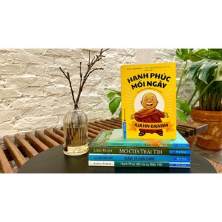Sách - Ajahn Brahm Hạnh Phúc Mỗi Ngày (Khổ nhỏ) - First News