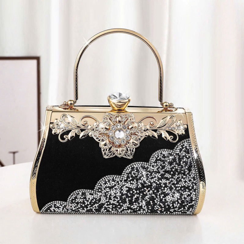 Túi dinh đá CDT319 có quai đeo tay tiện sử dụng khi mang theo túi de