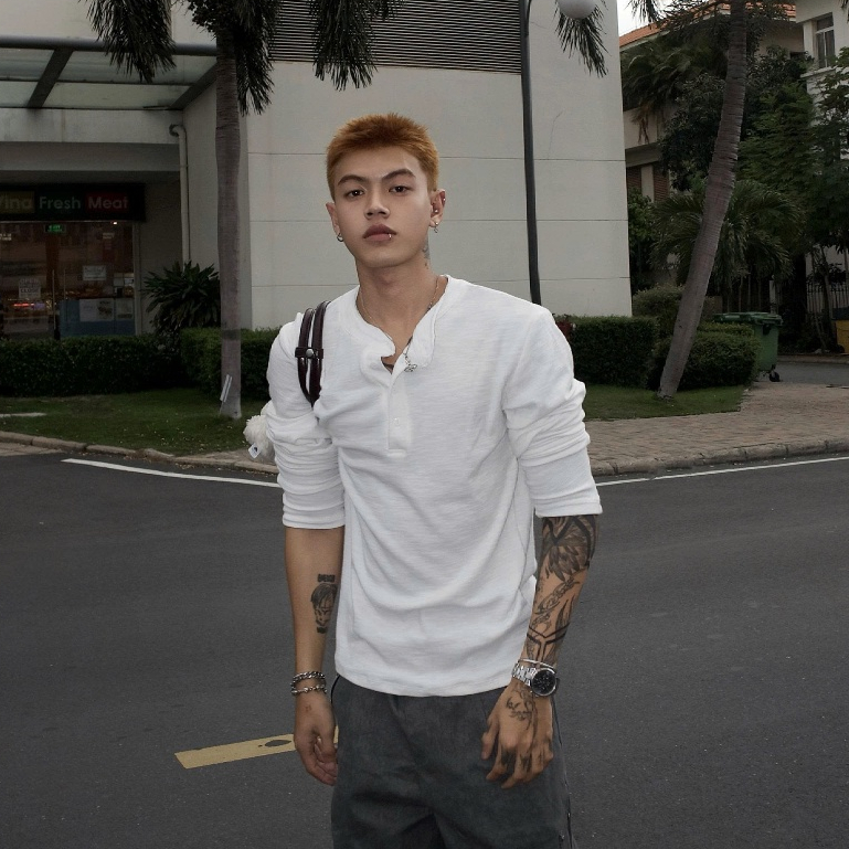 Bad Choices | Áo thun tay dài Henley RAWNECK Tee form ôm | BigBuy360 - bigbuy360.vn