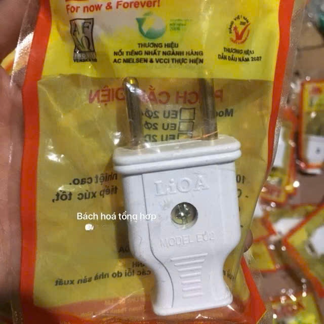 Phích cắm điện Lioa chân tròn 4 Ly
