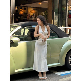 HongKong | Đầm Chấm Bi Cổ Yếm Hở Lưng ( ảnh chính chủ )
