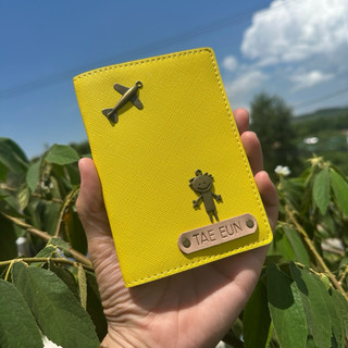 Vỏ bọc Passport khắc tên handmade