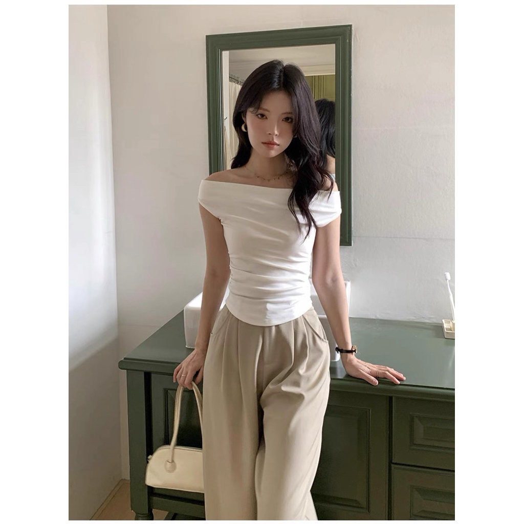 Áo Trễ Vai Ôm Nhẹ – Đơn Giãn Mà Cực Cuốn | BigBuy360 - bigbuy360.vn