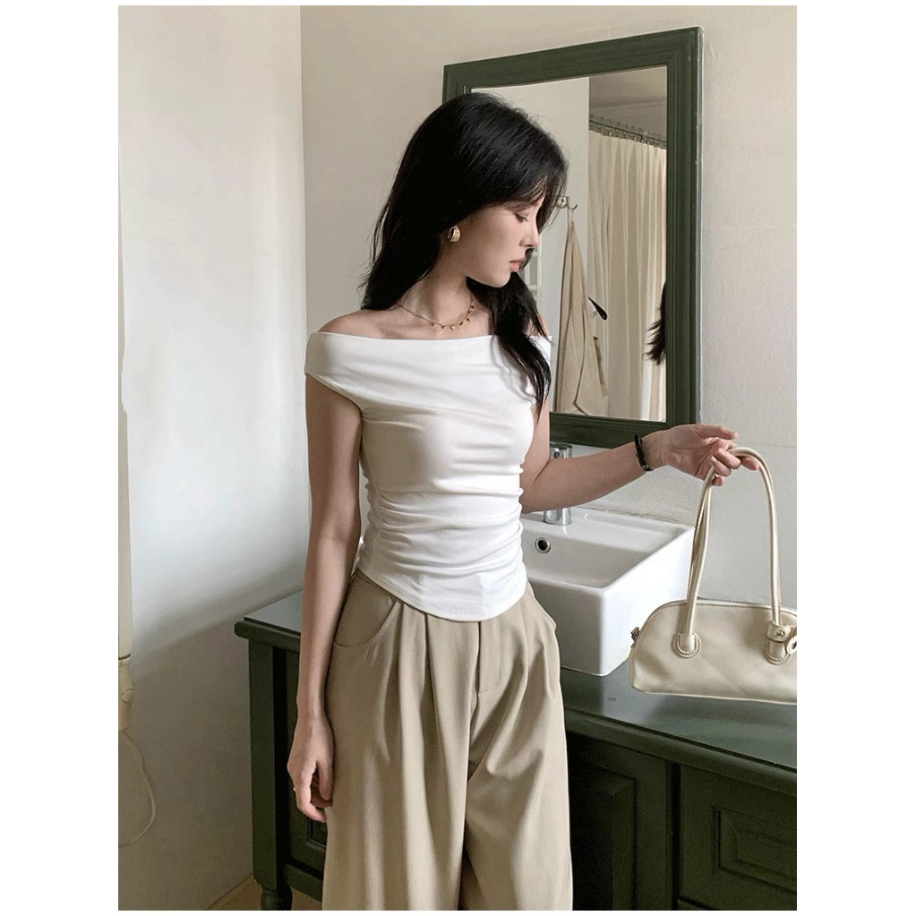 Áo Trễ Vai Ôm Nhẹ – Đơn Giãn Mà Cực Cuốn | BigBuy360 - bigbuy360.vn