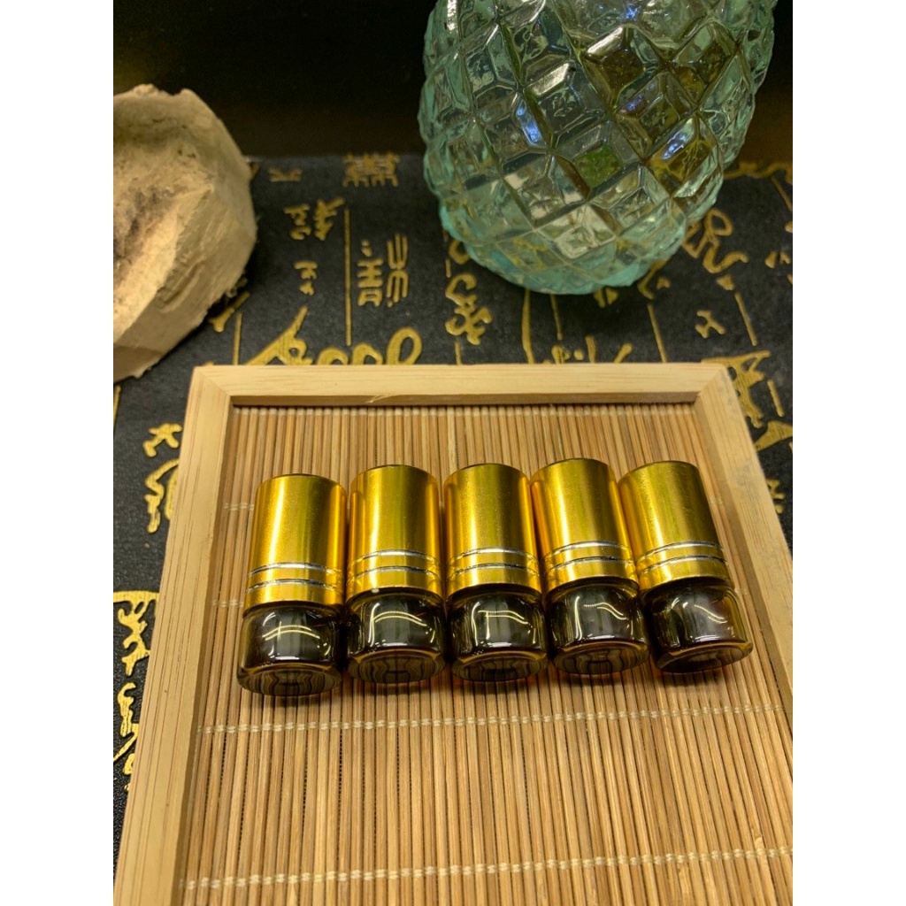Tinh dầu trầm hương tự nhiên 100% nguyên chất lọ 1ml