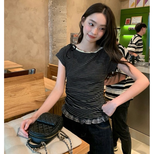 Áo thun kẻ trễ vai Kano