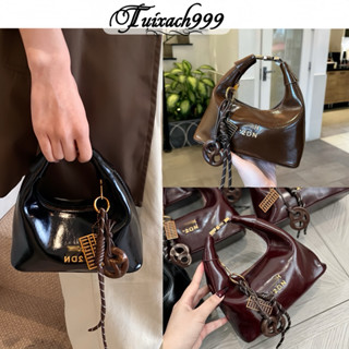 (Hàng QC) Túi xách nữ cầm tay da mềm 21cm đi chơi đi tiệc sang chảnh | Túi đeo chéo kèm charm hàng QC