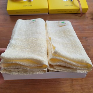 Khăn mặt tơ tằm may 2 lớp màu sắc tự nhiên không nhuộm, kháng khuẩn, sạch da dùng cho da nhạy cảm