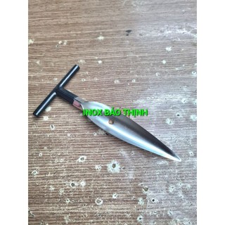 Dụng cụ khui dừa