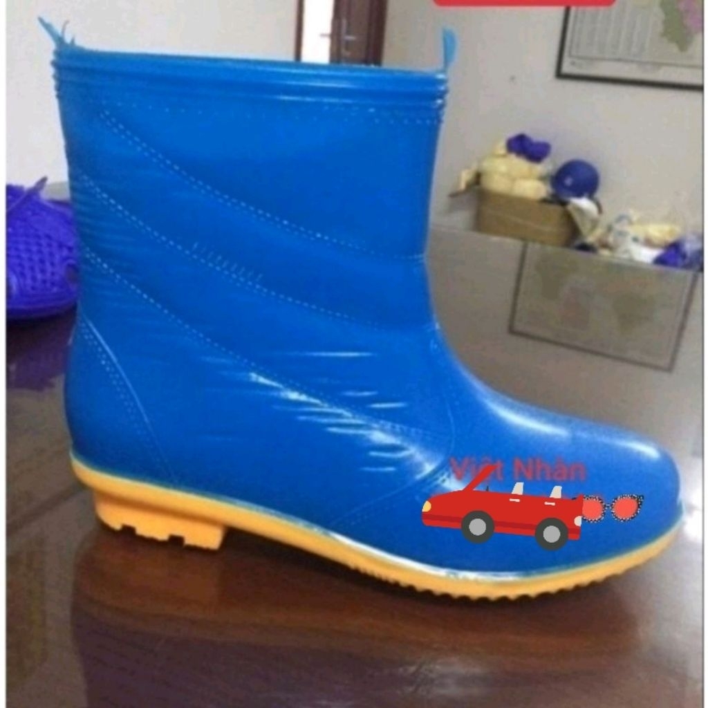 XẢ ỦNG ĐI MƯA NHỰA CAO SU DẺO, ÊM MỀM, KHÔNG THẤM NƯỚC, CHỐNG TRƠN TRƯỢT