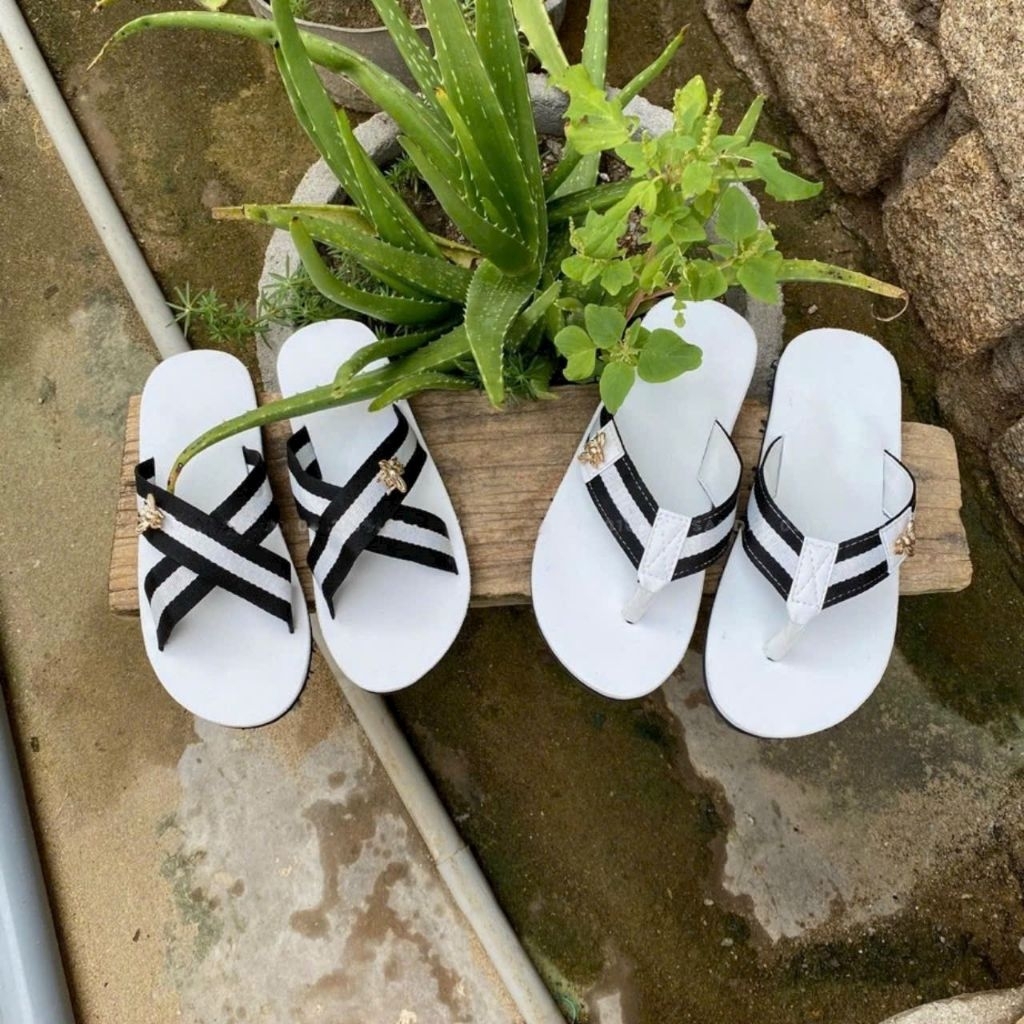 dép nam quai sọc trắng đen nền trắng