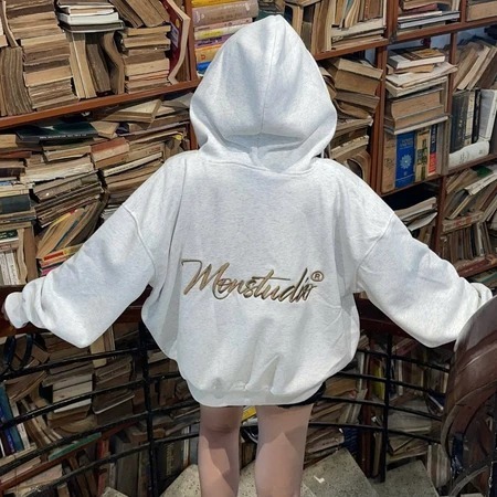 𝙏𝒉𝙖𝒐𝙫𝒊_𝑼𝙡𝒍𝙯𝒂𝙣𝒈86// Áo Khoác Hoodie Zip Boxy Chữ Thêu Lừn Nổi MON STUDIO Form Dáng Rộng, Cổ Có Nút Bấm Chất Nỉ Bong Dày D | BigBuy360 - bigbuy360.vn