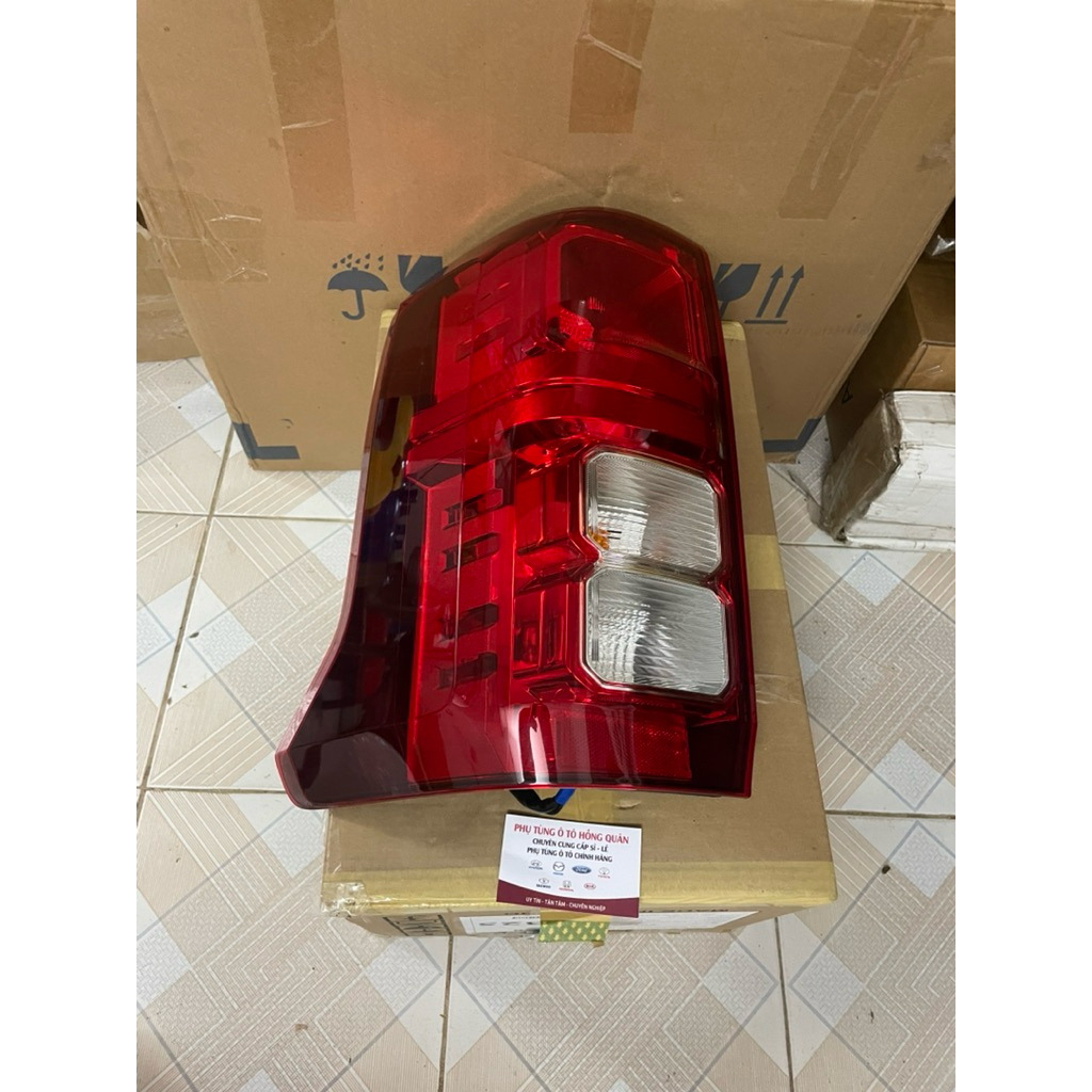 ĐÈN HẬU MITSUBISHI TRITON 2024-2025