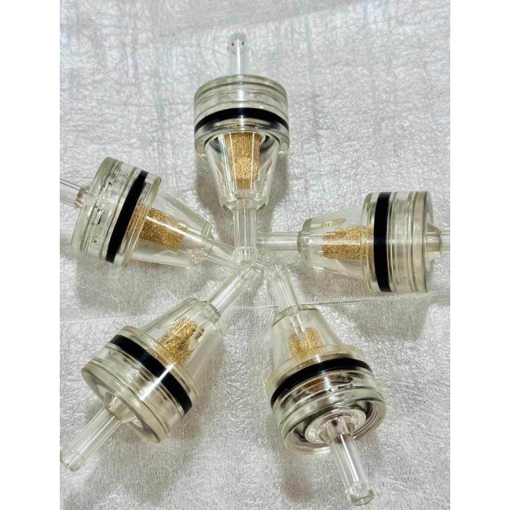 Lọc xăng trong suốt earl's thailand có thanh đồng lọc cặn và năm châm hút chất cặn cho các dòng xe