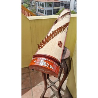 Đàn Tranh Việt Nam 16 dây (khảm trai) tặng kèm móng gảy, dây sơ cua và trục lên dây