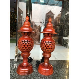 Cặp đèn thờ gỗ cao 41cm