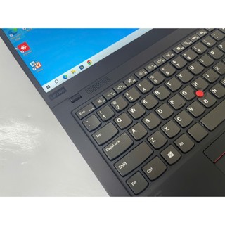 Lenovo ThinkPad X1 Carbon Gen 7 là chiếc ultrabook cao cấp, siêu mỏng nhẹ, bền bỉ và mạnh mẽ.