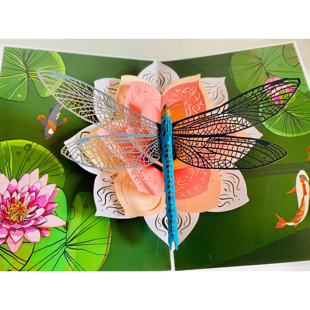 Thiệp 3D Chuồn Chuồn & Hoa Sen – Pop Up Card Handmade Nghệ Thuật F21