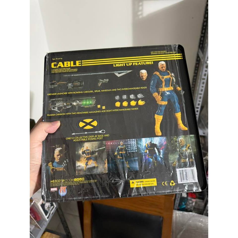 Mô hình MEZCO Cable PX Exclusive (X-Men)