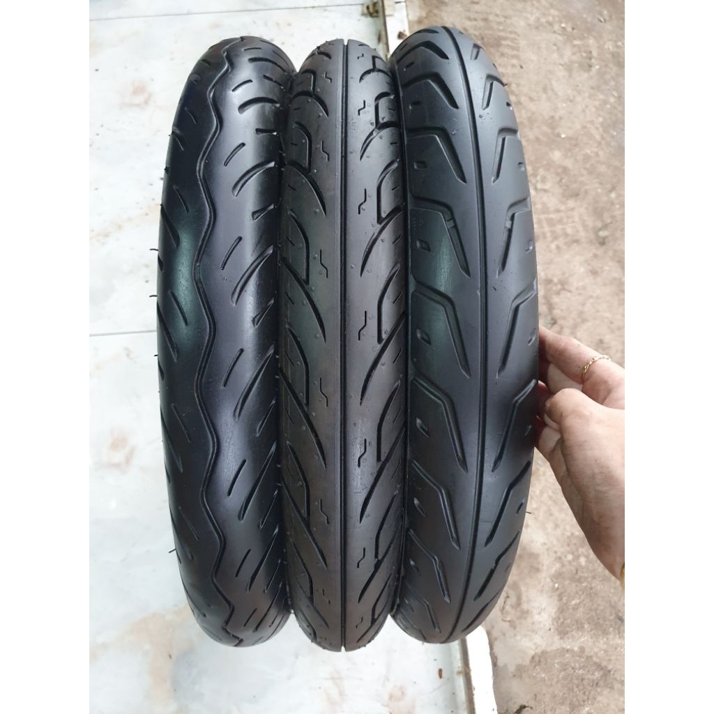 (Vỏ cũ) Vỏ lốp 70/90-16, chính hãng, vở ko ruột cho các xe vision, sh 125i, shark, p-g1,..., còn đẹp