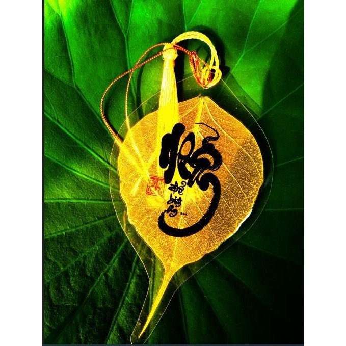Lá bồ đề chữ nhẫn treo xe bỏ ví