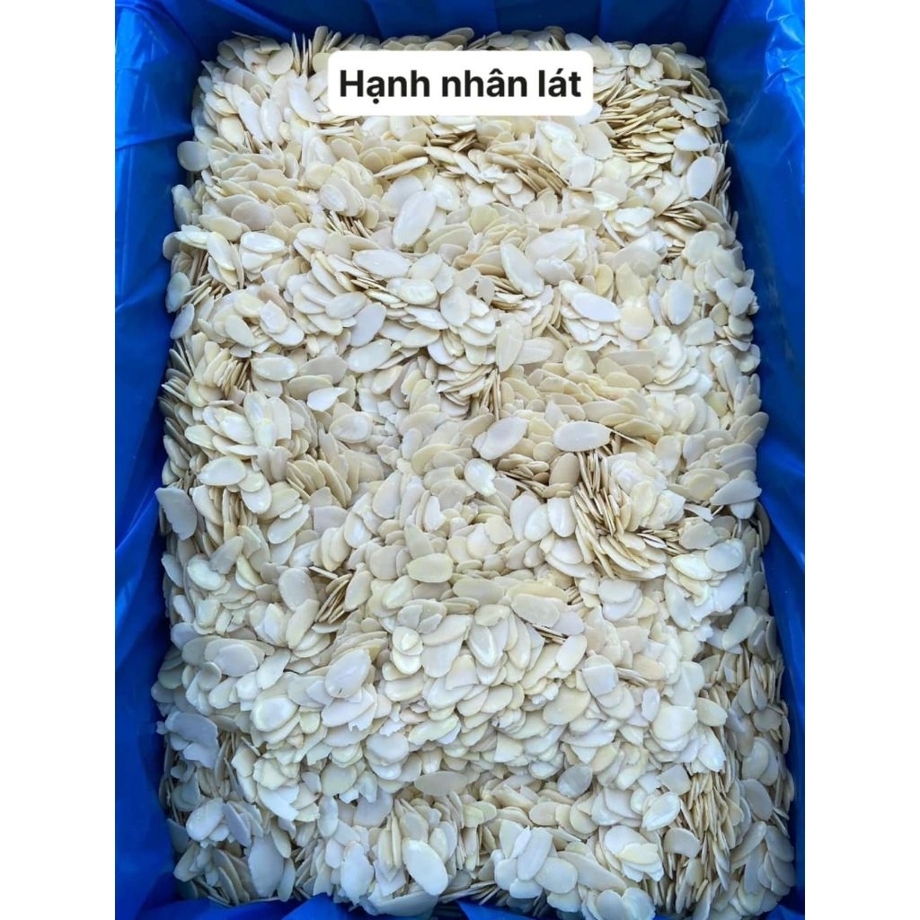 HẠNH NHÂN LÁT
