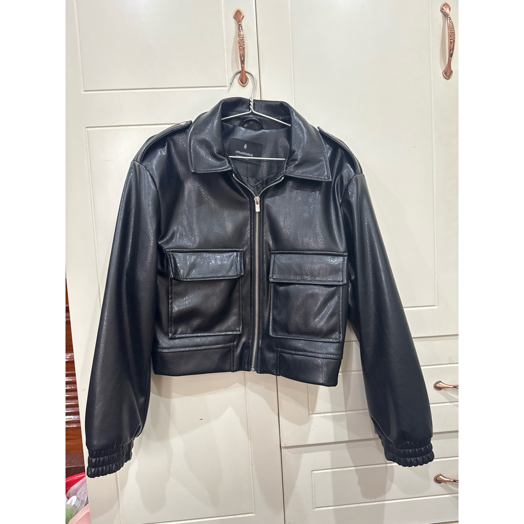 áo khoác da bomber cá tính túi hộp stradivarius (chính hãng)- leather effect jacket with pockets