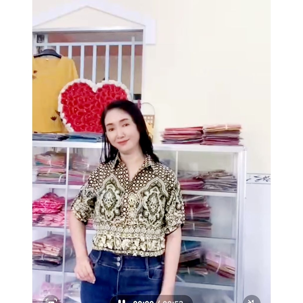 Áo sơ mi nữ trẻ trung, chất lụa Mango, cân nặng 53 đến 62 kg