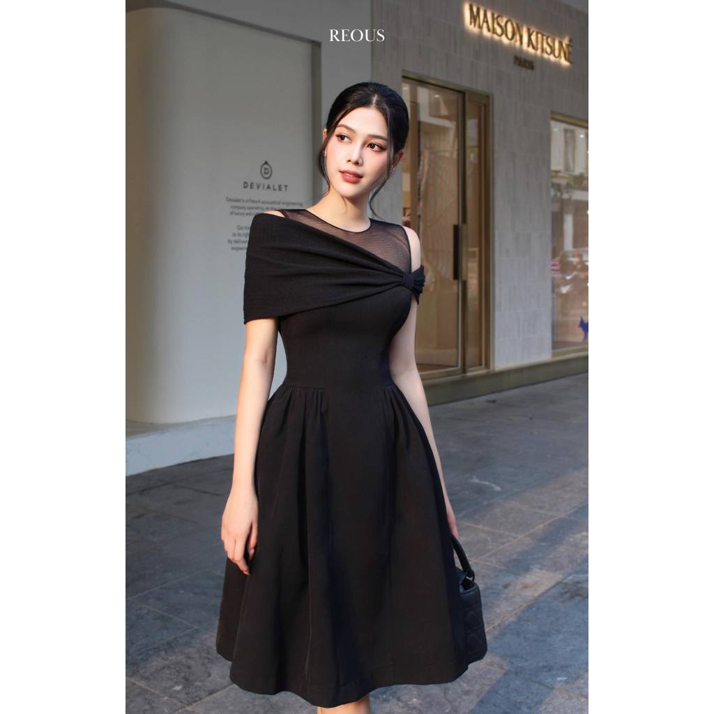 Váy thiết kế hở vai phối lưới cổ tròn Ella Dress