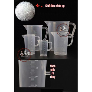 Ca nhựa 250ml có chia vạch định mức và có quai cầm tay siêu tiện lợi trong pha chế