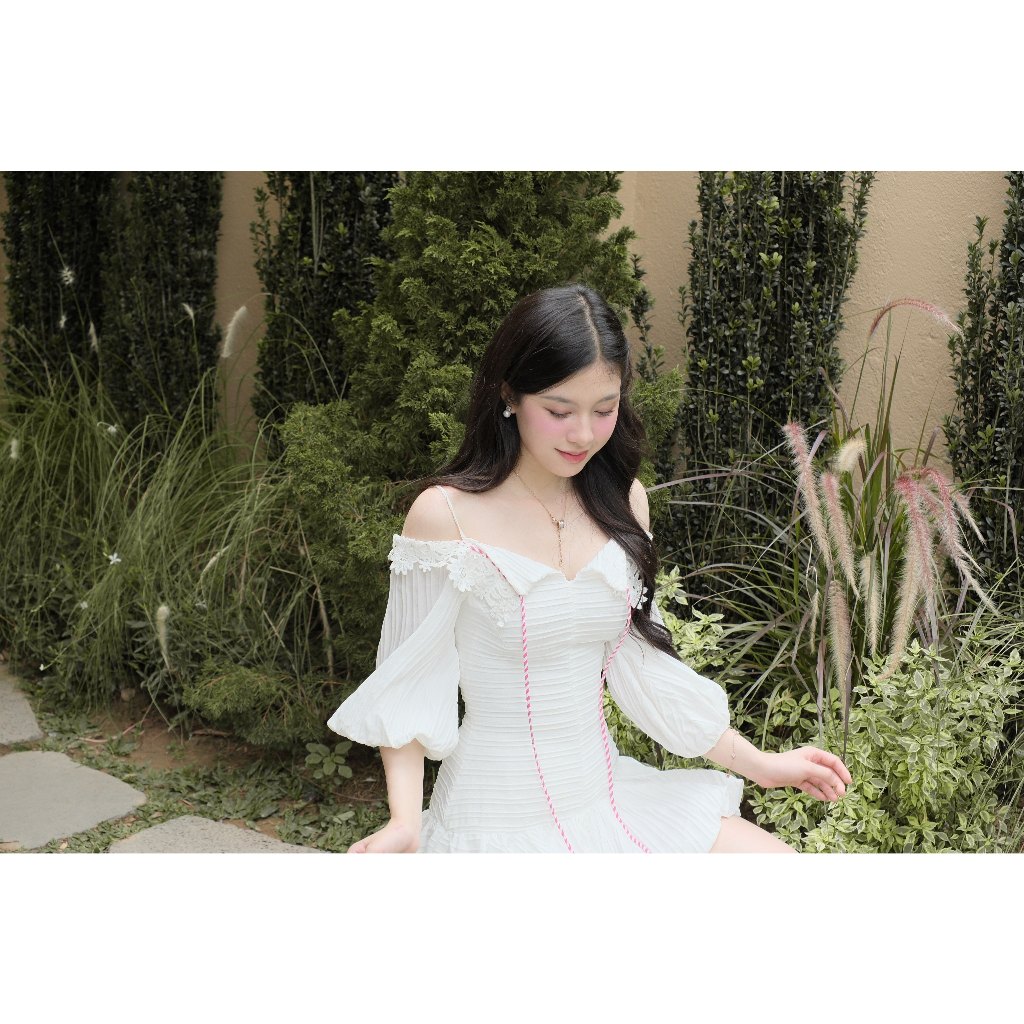 Đầm bí trắng trễ vai ôm eo Belinda dress thiết kế Aguja | BigBuy360 - bigbuy360.vn