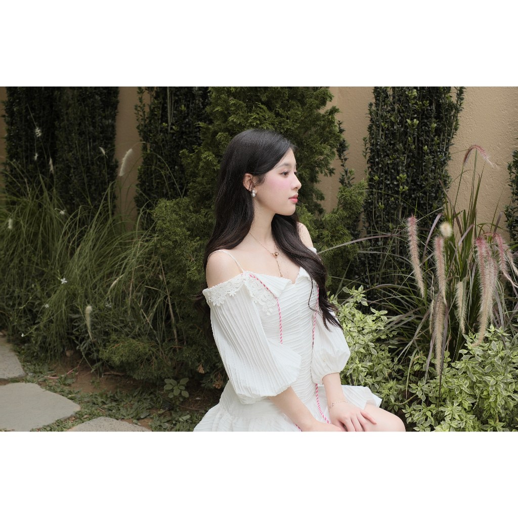 Đầm bí trắng trễ vai ôm eo Belinda dress thiết kế Aguja | BigBuy360 - bigbuy360.vn